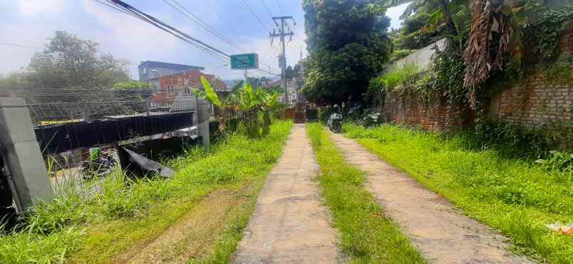 rumah hitung tanah main road dago bandung