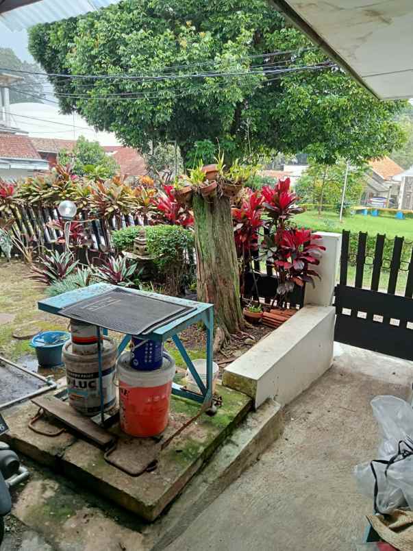 rumah hook dalam komplek pinggir jalan dago bandung