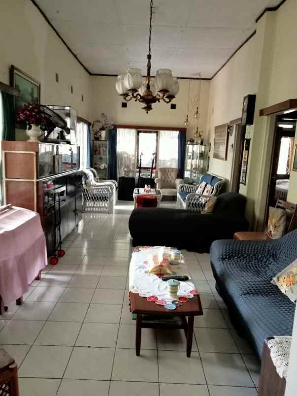 rumah hook dalam komplek pinggir jalan dago bandung
