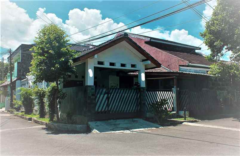 rumah hook strategis di perum budi agung bogor kota