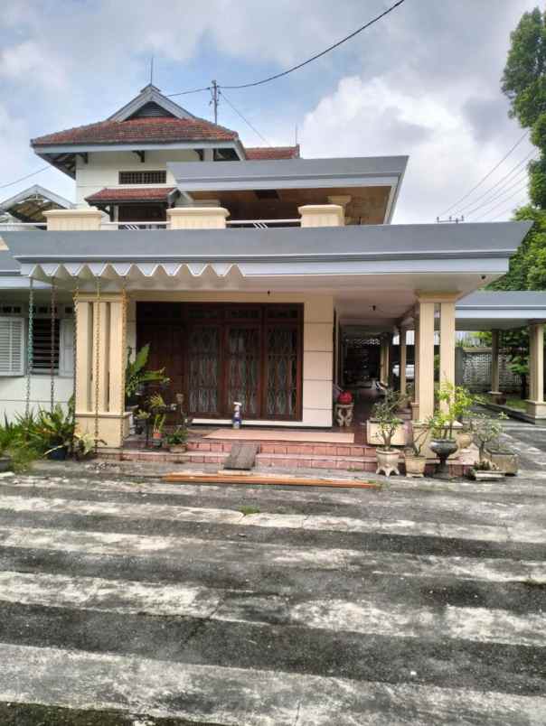 rumah jalan dr cipto malang dekat kampus unbra