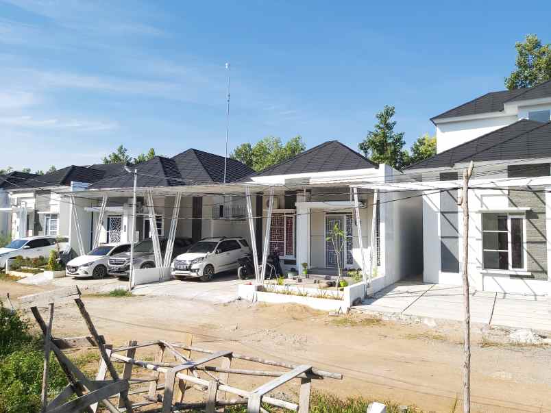 rumah jalan padat karya paris 3