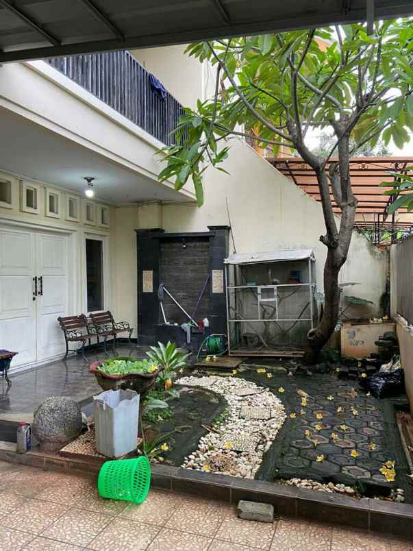 rumah jl inpres duren sawit