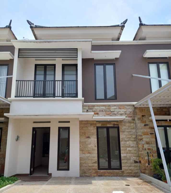 rumah jl raya pasir putih