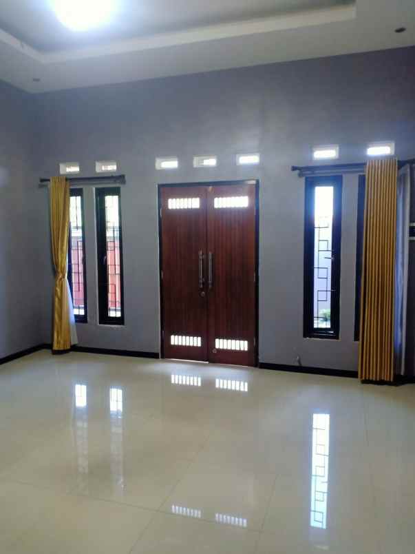 rumah jl zebra pedurungan semarang