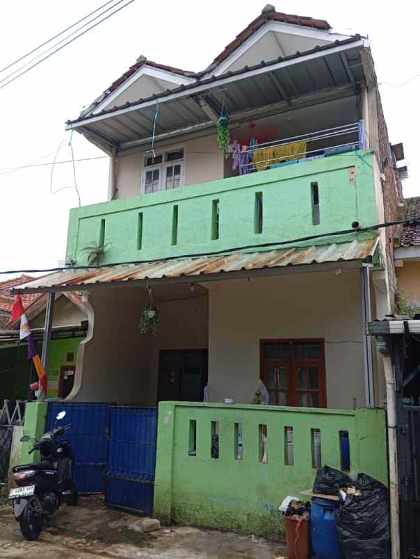 rumah komplek gbr ngamprah lingkungan nyaman shm