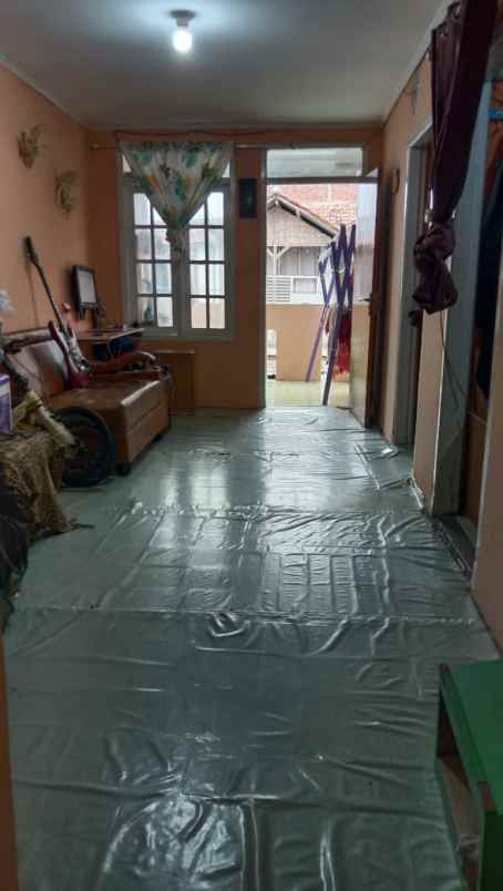 rumah komplek gbr ngamprah lingkungan nyaman shm