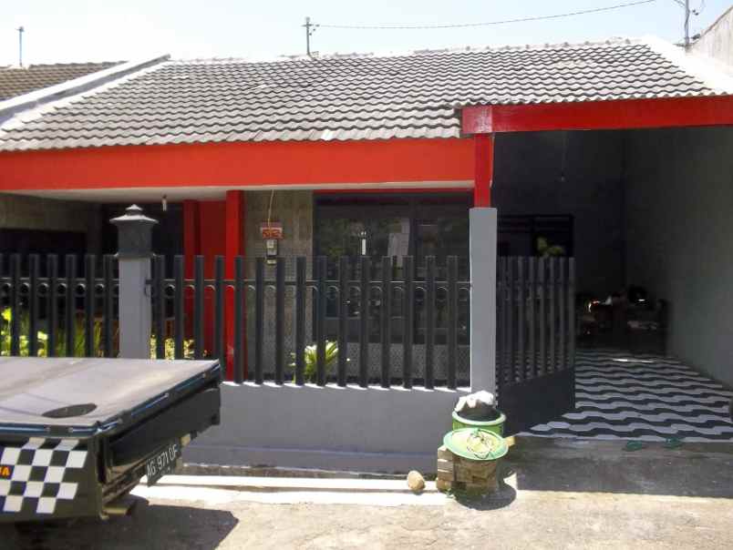 rumah luas siap huni lokasi dekat bns