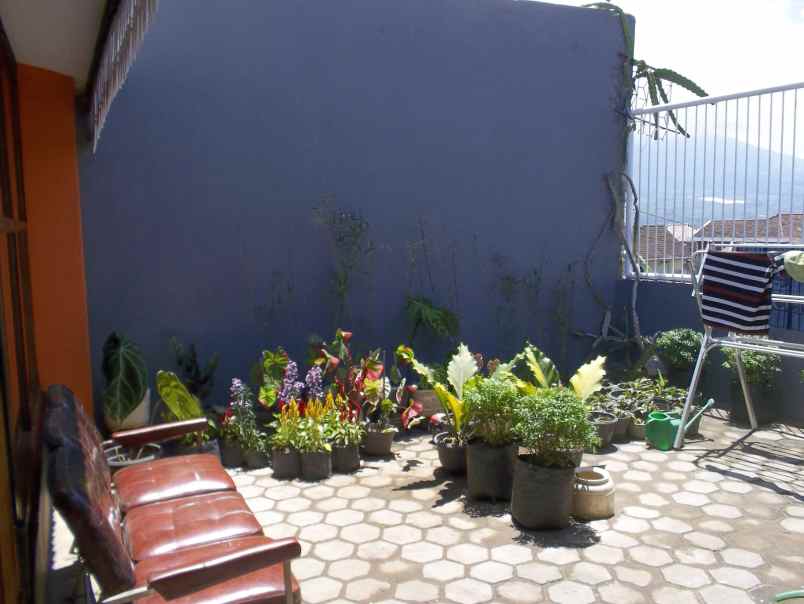 rumah luas siap huni lokasi dekat bns