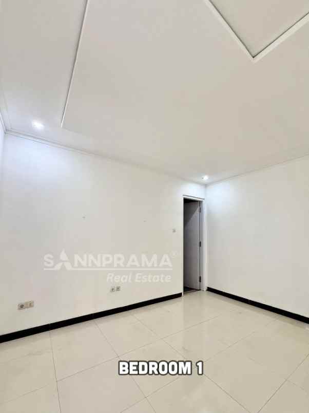 rumah mewah ada rooftop di margonda depok