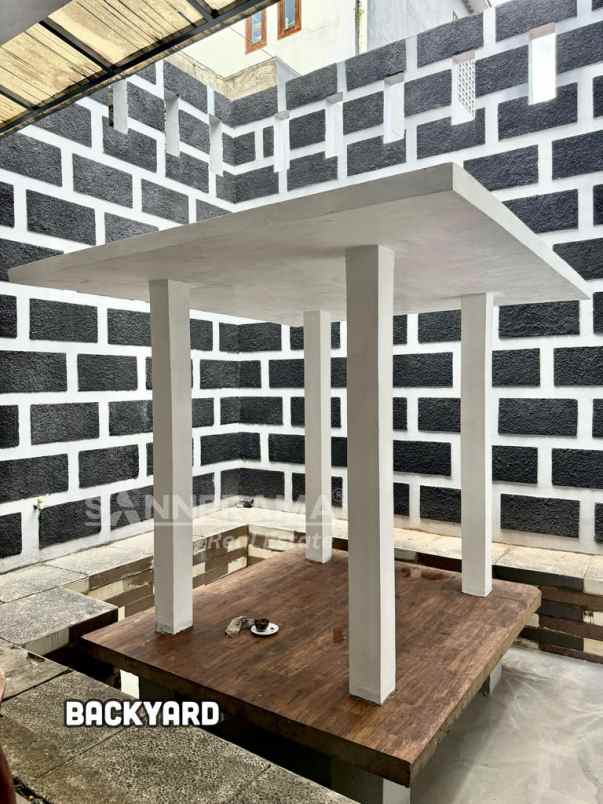 rumah mewah ada rooftop di margonda depok