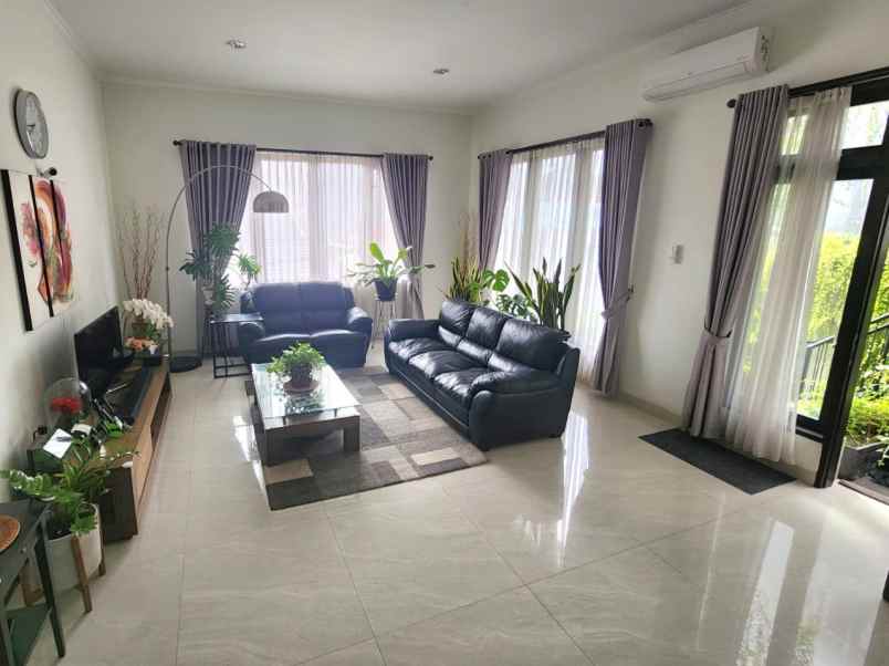 rumah mewah dekat slipi jaya kemanggisan jakatta barat