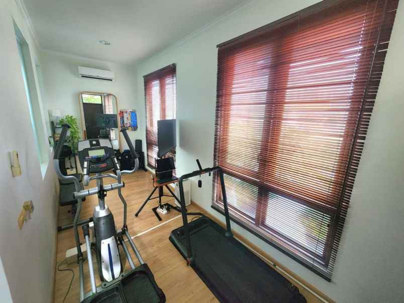 rumah mewah dekat slipi jaya kemanggisan jakatta barat