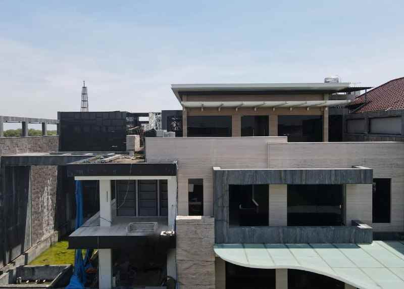 rumah mewah full marmer imperial beach pakuwon city