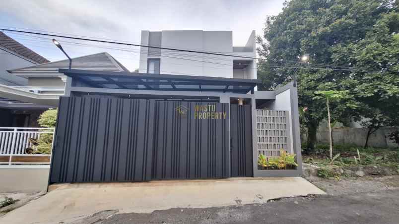rumah mewah furnished dekat kampus ui jogja jakal