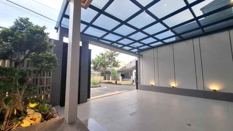 rumah mewah furnished dekat kampus ui jogja jakal