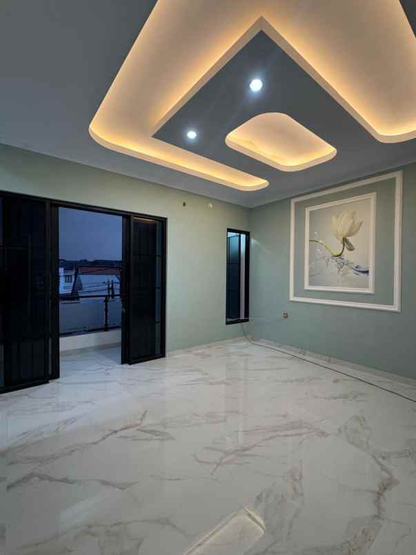 rumah mewah jagakarsa jakarta selatan siap huni