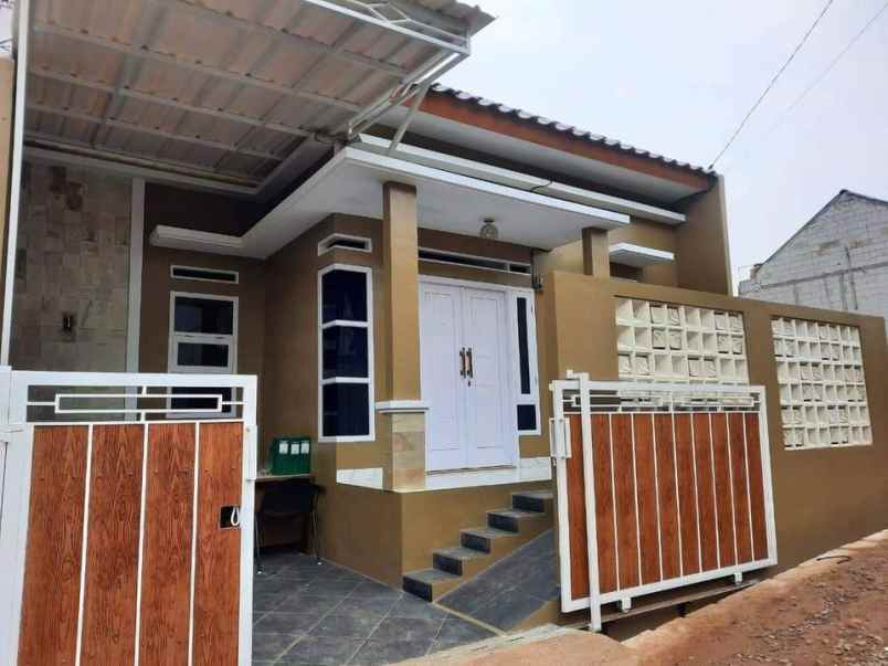 rumah mewah lokasi asri dan nyaman di bedahan depok