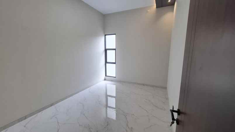 rumah mewah siap huni 15 menit ke kampus ugm jogja