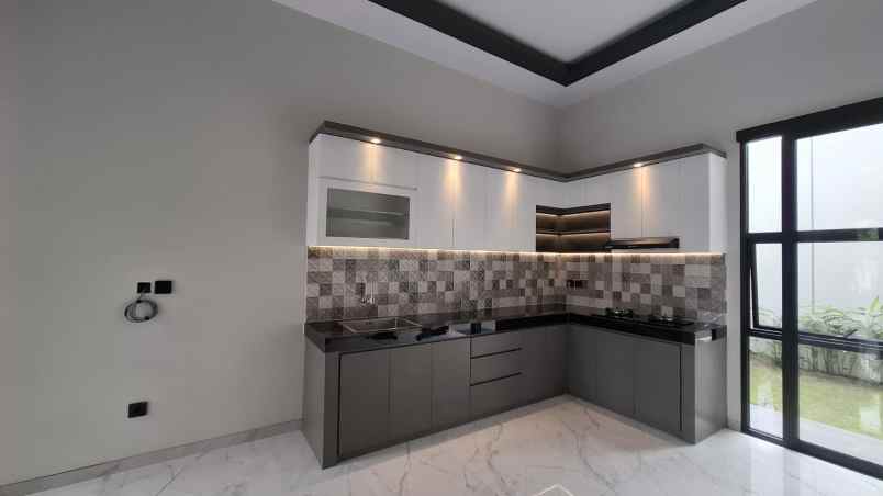 rumah mewah siap huni 15 menit ke kampus ugm jogja