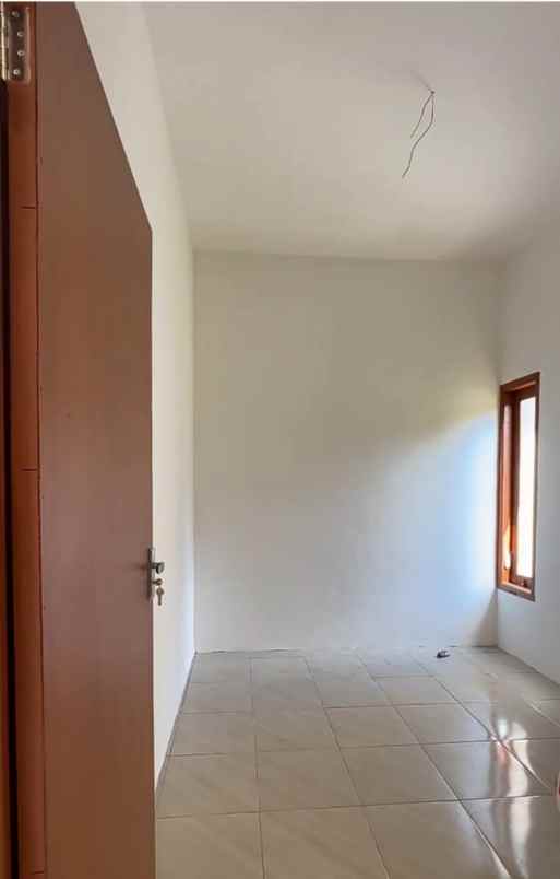 rumah minimalis hanya 6 menit dari kampus um 2