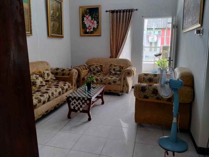 rumah minimalis modern lokasi di sukun kota malang