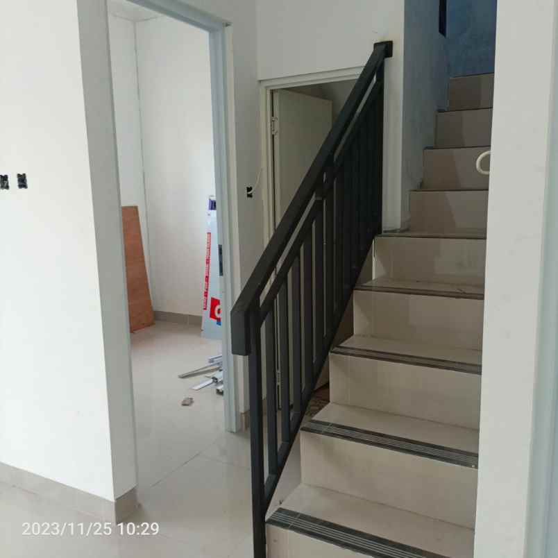 rumah minimalis plus mezzanine di cilodong depok