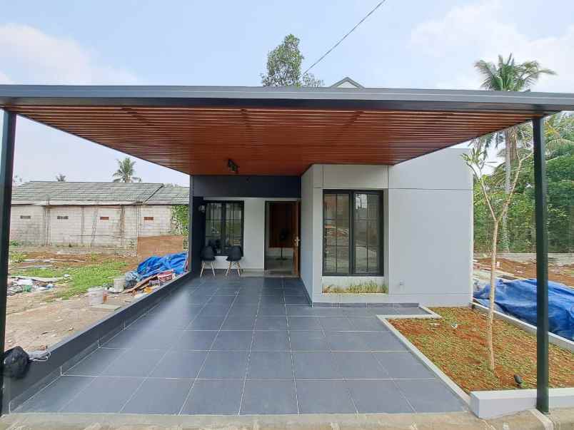 rumah moderen dekat stasiun kereta cilodong