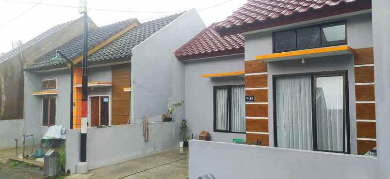 rumah modern 1 lantai di banjararum