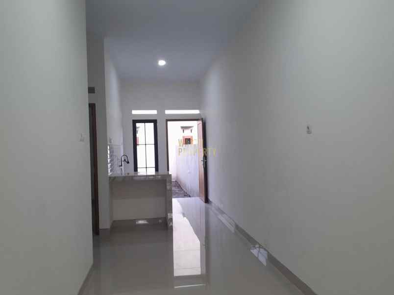 rumah modern cantik harga murah dekat kampus uii