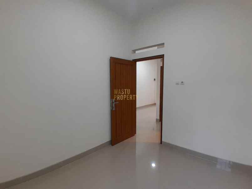 rumah modern cantik harga murah dekat kampus uii