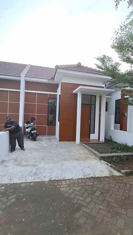 rumah modern minimalis 1 lantai dekat bandara abd