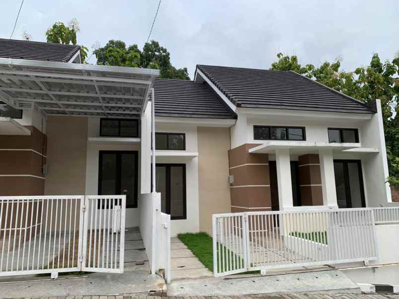 rumah murah bantul gaya modern akses dekat jalan raya