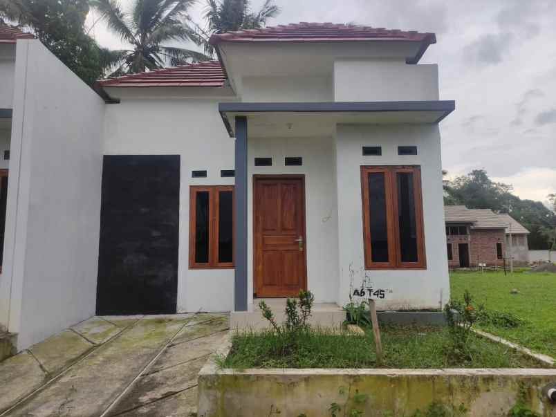 rumah murah gaya minimalis di secang magelang