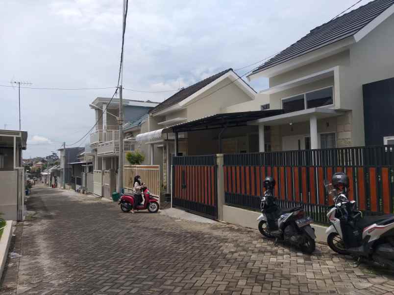 rumah murah gaya modern di kota malang