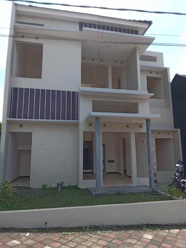 rumah murah gaya modern di kota malang