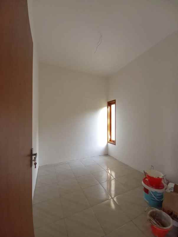 rumah murah lokasi 5 menit dari tol sawojajar malang