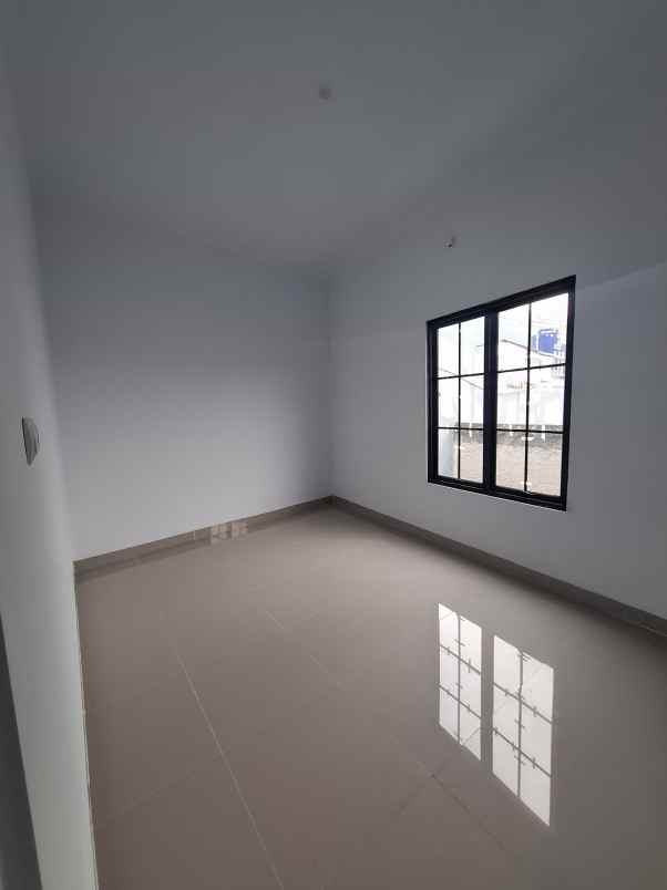 rumah non cluster siap huni di jatiwaringin