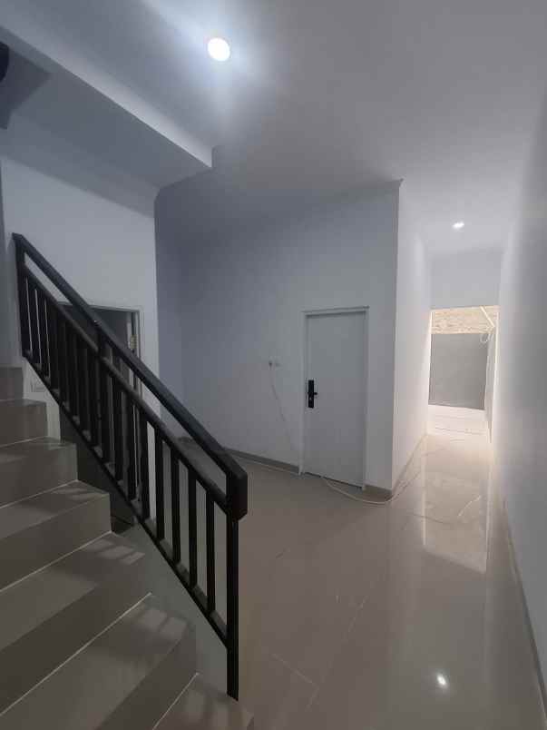 rumah non cluster siap huni di jatiwaringin