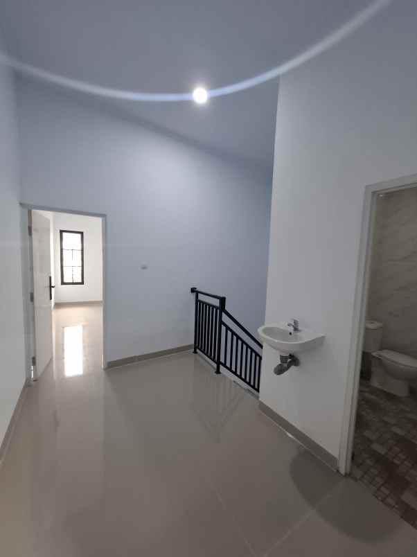 rumah non cluster siap huni di jatiwaringin