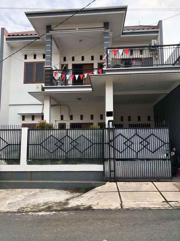Rumah Siap Huni Di Komplek Kavling Dki Pondok Kelapa Jakarta Timur