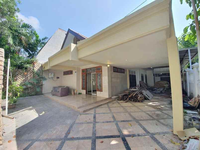 rumah raya ngagel jaya utara cocok untuk usaha