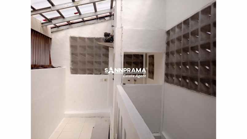 rumah second murah siap huni dalam komplek dijaktim