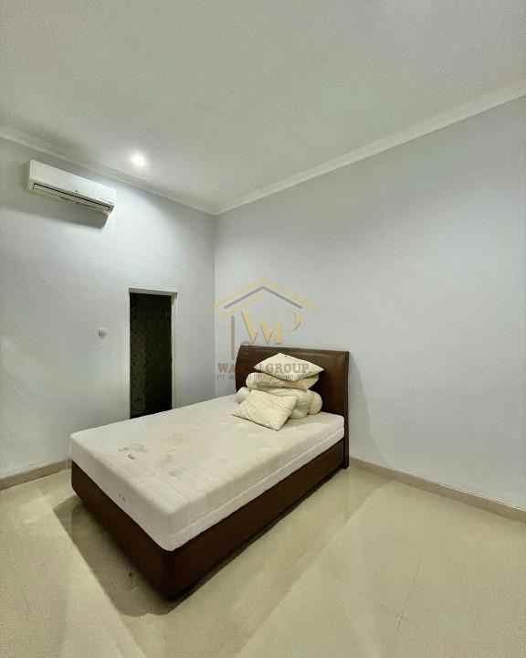 rumah second tanah luas dekat kampus ukrim kalasan