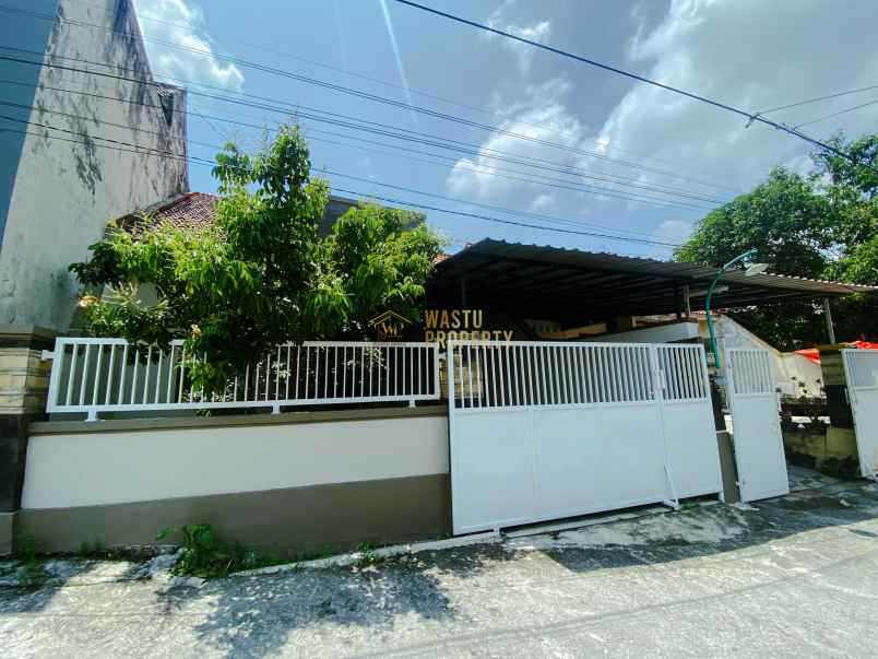 rumah second tanah luas dekat kampus ukrim kalasan