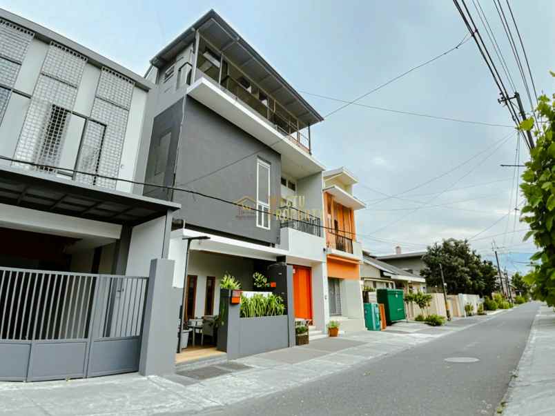 rumah second terawat hanya 2 menit dari ringroad utara