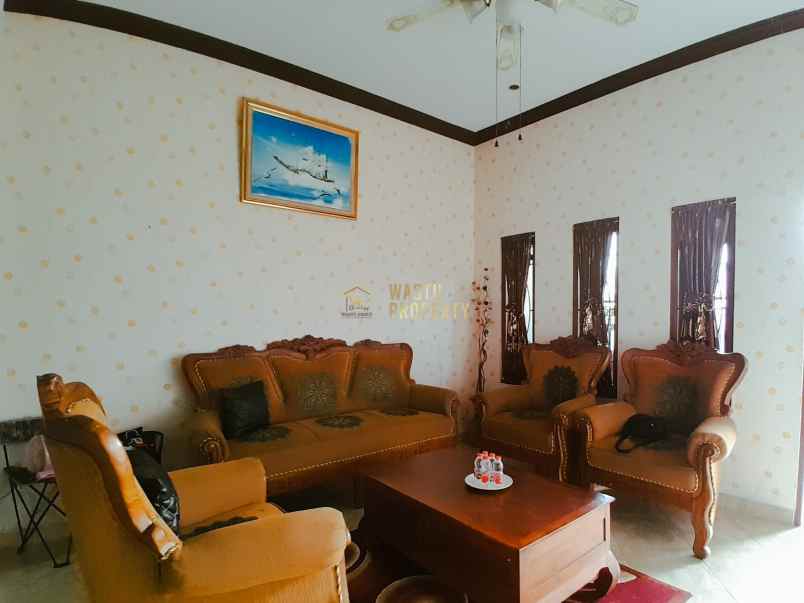 rumah second terawat hanya 2 menit dari ringroad utara