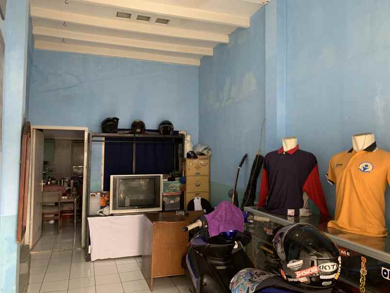 rumah semi furnished di sarijadi