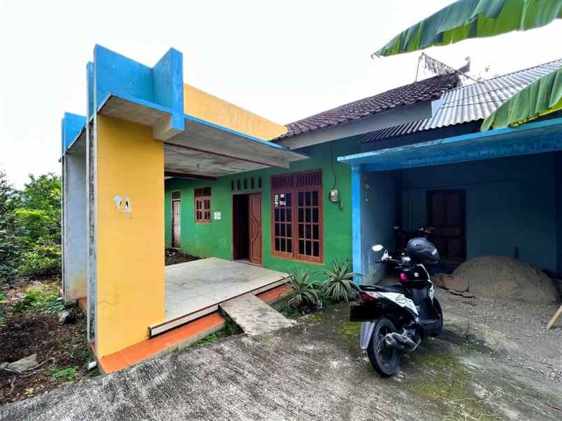 rumah siap huni bonus kebun buah karanganyar