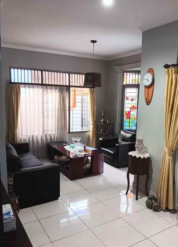 rumah siap huni dalam komplek villa bintaro indah